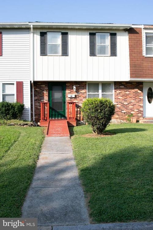 224 Moore Dr, Berryville, VA, 22611-1150 | Card Image