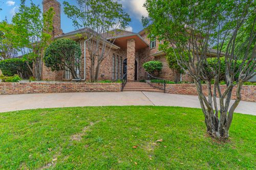 2714 Ridge Top Ln, Arlington, TX, 76006-2728 | Card Image
