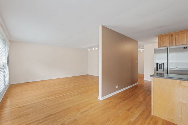 532 Apache Ln, House other with 3 bedrooms, 2 bathrooms and 1 parking in Carol Stream IL | Image 7