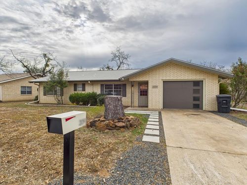 209 Forest Trail Dr, Fredericksburg, TX, 78624 | Card Image