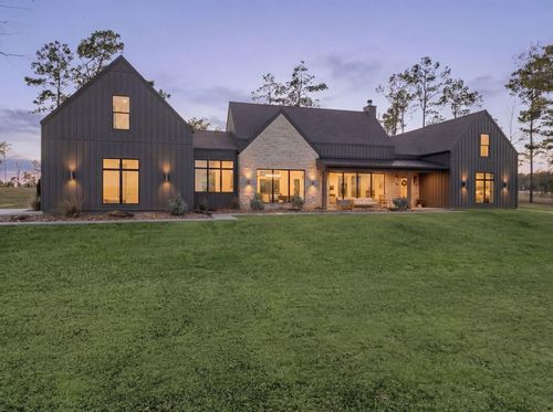 308 Western Rd, Livingston, TX, 77351-7488 | Card Image