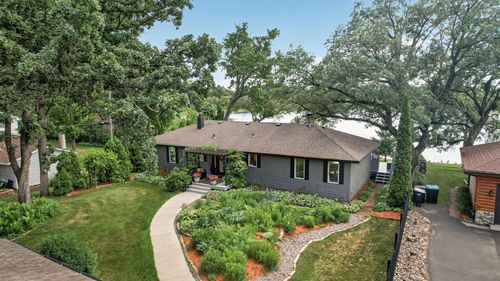 7805 Gloria Cir, Mounds View, MN, 55112-4314 | Card Image