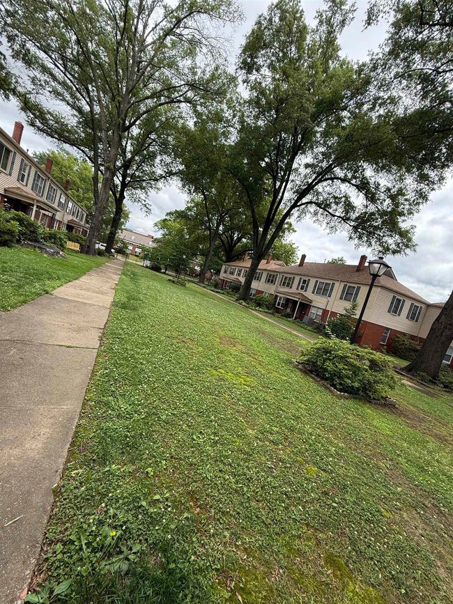 APT-2 - 2993 Walnut Grove Rd, Condo with 2 bedrooms, 1 bathrooms and null parking in Memphis TN | Image 17
