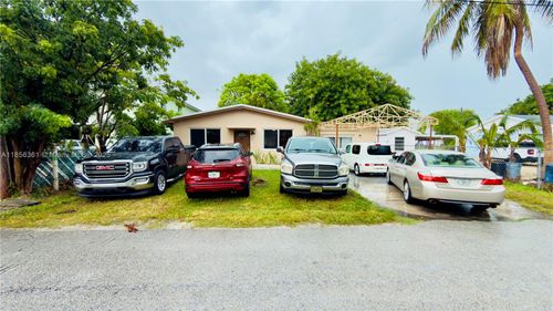 8 Maderia Dr, Key Largo, FL, 33037-2529 | Card Image