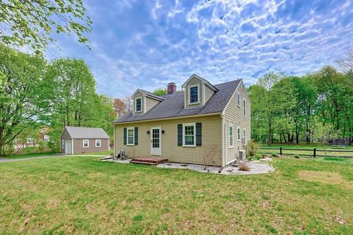 424 Dedham St, Wrentham, MA, 02093-1344 | Card Image