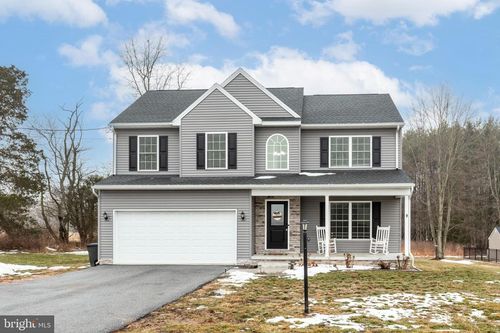 122 Maple St, LITTLESTOWN, PA, 17340-9422 | Card Image