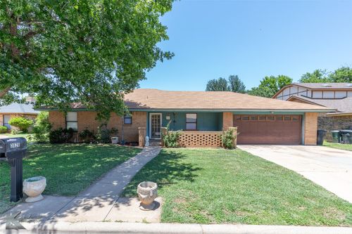 3826 Crest Way, Abilene, TX, 79606-3230 | Card Image