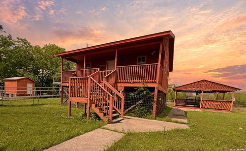 738 Lakeshore Dr S, Bandera, TX, 78003-4154 | Card Image