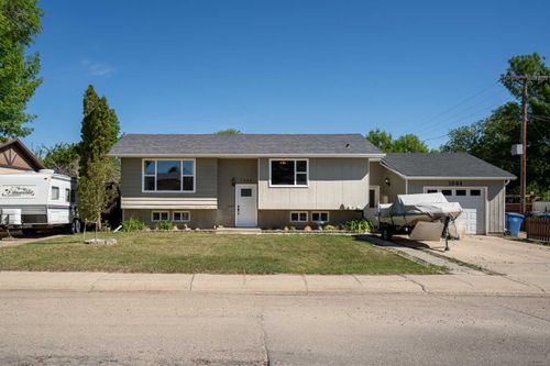 1004 20 Avenue, Coaldale, AB, T1M1C2 | Card Image