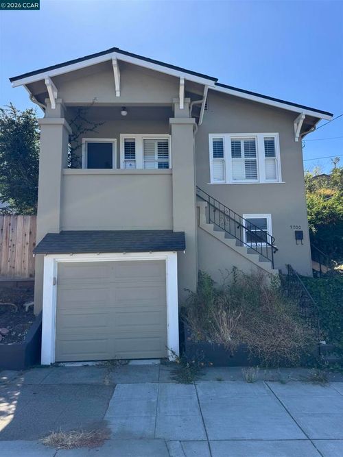 3700 Laguna Ave, Oakland, CA, 94602-3004 | Card Image