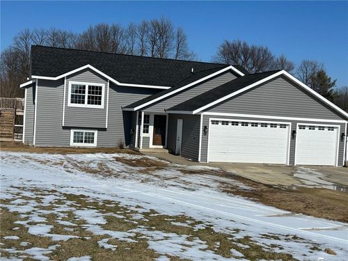 2530 County Rd E, Woodville, WI, 54028-7014 | Card Image