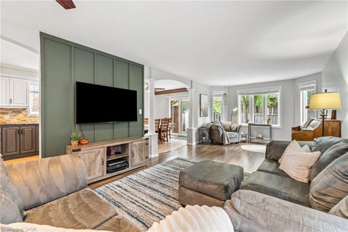 153 Porchlight Dr, Elmira, ON, N3B0A3 | Card Image