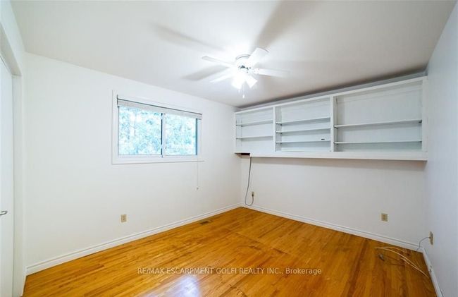 125 Lakeside Dr, House other with 4 bedrooms, 2 bathrooms and 4 parking in Grimsby ON | Image 11