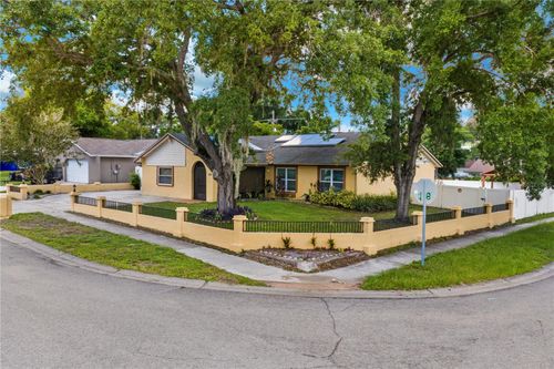 613 Forest Hills Dr, Brandon, FL, 33510-3825 | Card Image