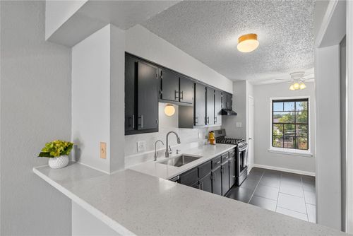 apt-92-2425 Ashdale Dr, Austin, TX, 78757-8158 | Card Image