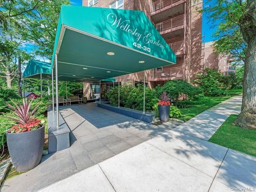 apt-2p-42-30 Douglaston Pkwy, Douglaston, NY, 11363-1511 | Card Image