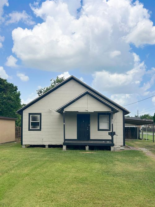 6675 Terrell, Groves, TX, 77619 | Card Image
