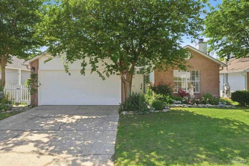 984 Southern Oaks Ct, Fort Walton Beach, FL, 32547-1952 | Card Image