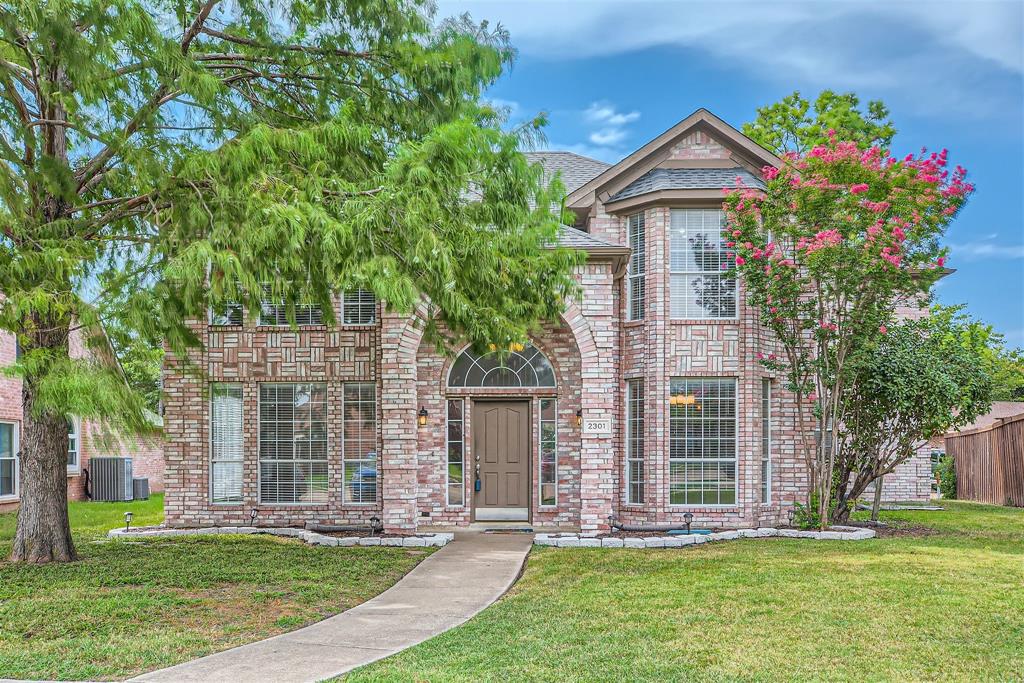 Lawton Ln, Rowlett, TX 75089