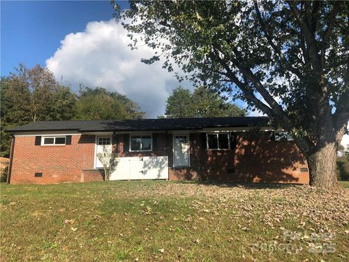 849 Crestway Dr, Newton, NC, 28658-4309 | Card Image