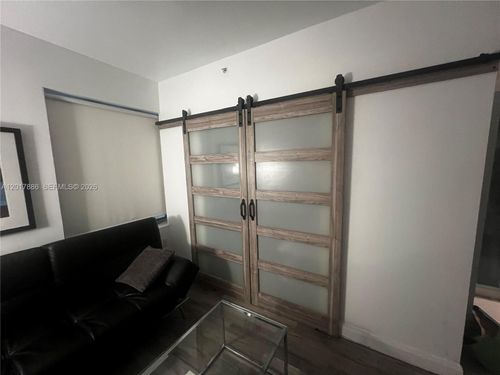 b308-1036 Ocean Dr, Miami Beach, FL, 33139-5014 | Card Image