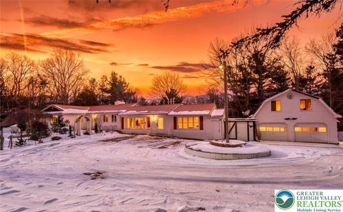 339 Stony Brook Dr, Stroudsburg, PA, 18360-6601 | Card Image