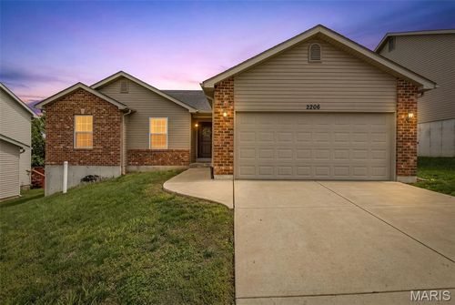 2206 Providence Park Ln, Herculaneum, MO, 63048-1720 | Card Image