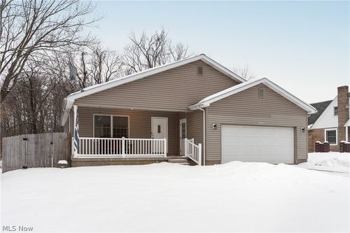 1019 Roseland Ave Nw, Massillon, OH, 44647-5263 | Card Image