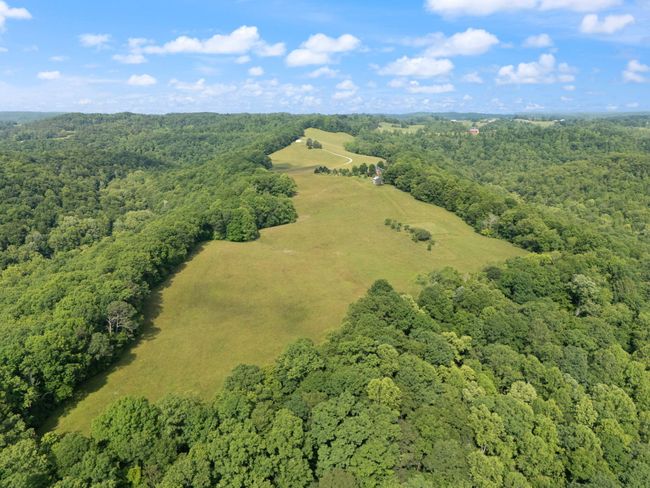 225 Hilltop Rd, Home with 3 bedrooms, 3 bathrooms and null parking in East Bernstadt KY | Image 91