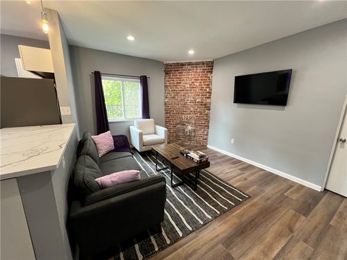 apt-4-3932 Vinceton St, Observatory, PA, 15214-1840 | Card Image