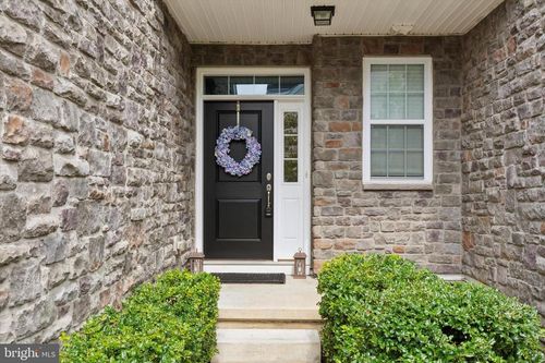 2150 Julia Dr, CONSHOHOCKEN, PA, 19428-2467 | Card Image