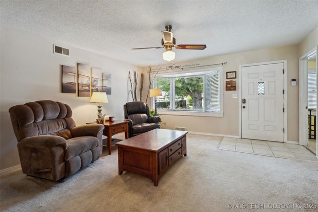 300 Se Waverly Ave, House other with 3 bedrooms, 1 bathrooms and null parking in Bartlesville OK | Image 4