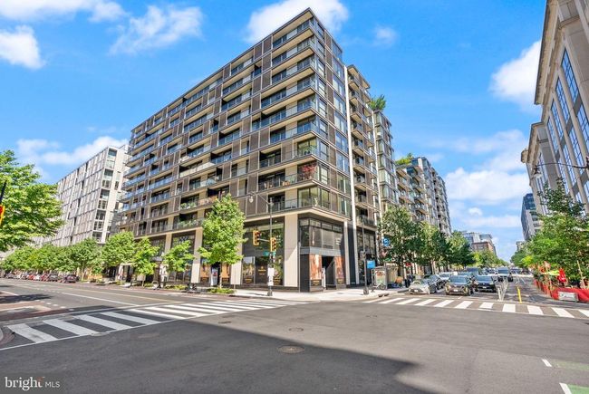 APT-810 - 925 H St Nw, Condo with 2 bedrooms, 3 bathrooms and null parking in WASHINGTON DC | Image 28