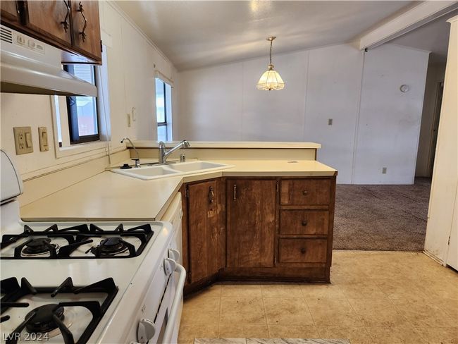 1661 Esquina St, House other with 2 bedrooms, 2 bathrooms and null parking in Laughlin NV | Image 12