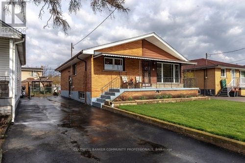 92 Reid Avenue S, Hamilton (Glenview), ON, L8K3V1 | Card Image