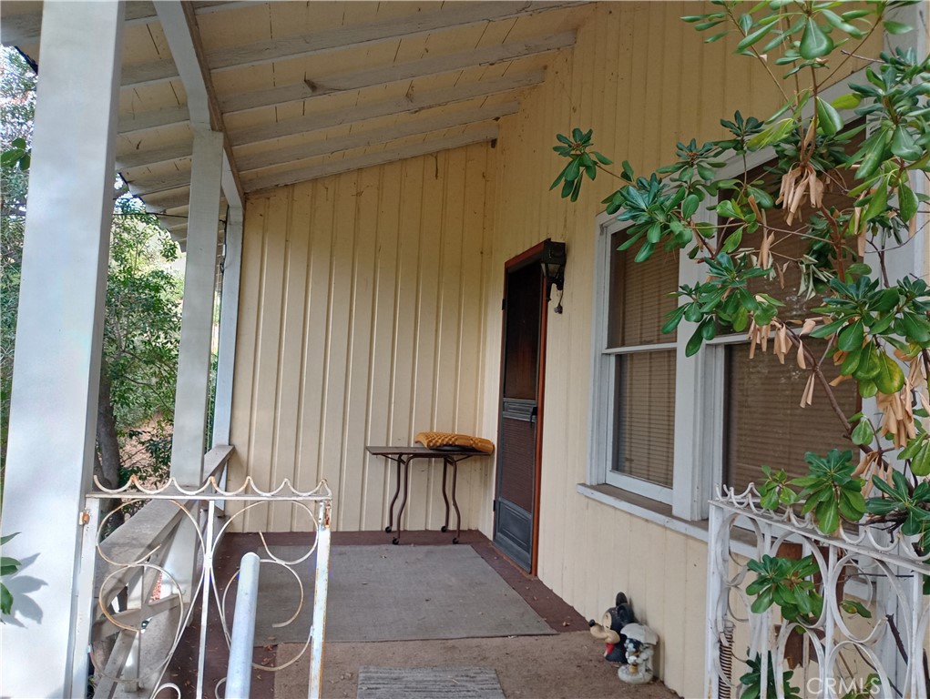 Land in Sunland 2