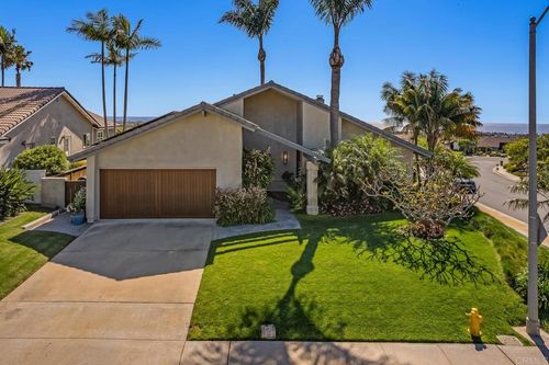 7205 Daffodil Pl, Carlsbad, CA, 92011-4812 | Card Image