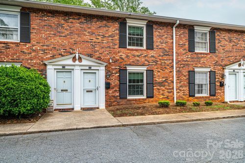 4-826 6th St Nw, Hickory, NC, 28601-3534 | Card Image