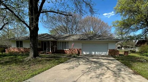 403 Fireside Dr, Arma, KS, 66712-4012 | Card Image