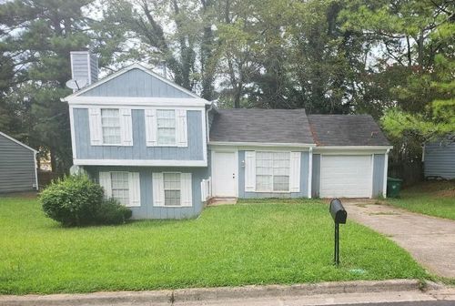 4584 Garden Hills Dr, Stone Mountain, GA, 30083-4568 | Card Image