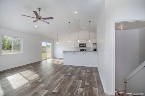 104 Cottonwood Ct, Litchfield, MI, 49252-9691 | Card Image