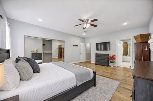 3292 Holly Hall St, Houston, TX, 77054-4146 | Card Image