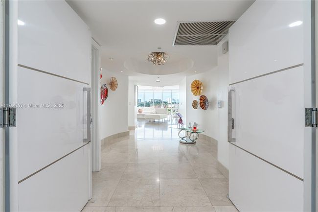APT-405 - 18911 Collins Ave, Condo with 3 bedrooms, 4 bathrooms and null parking in Sunny Isles Beach FL | Image 8