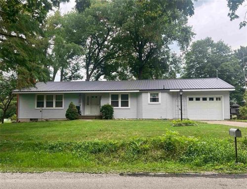 307 S Washington St, Kinmundy, IL, 62854-2149 | Card Image