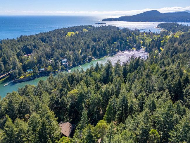 2333 Sturdies Bay Road, House other with 4 bedrooms, 2 bathrooms and null parking in Galiano Island BC | Image 34