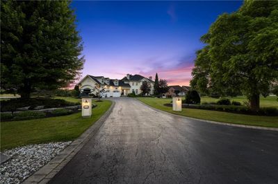 11863 Niagara River Pky, House other with 5 bedrooms, 3 bathrooms and 14 parking in Niagara Falls ON | Image 3