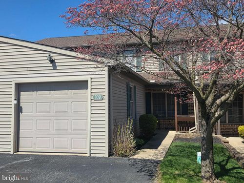 109-109 Oak Xing, Dallastown, PA, 17313-9305 | Card Image