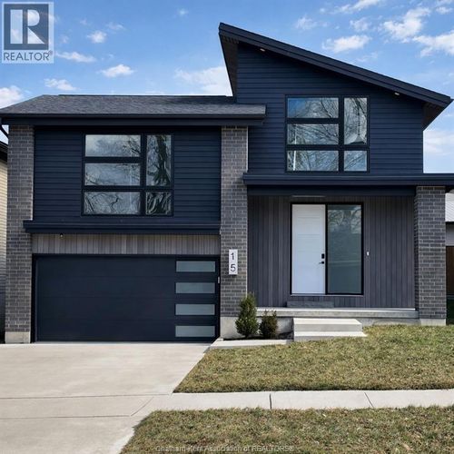 15 Churchill Park Rd, Chatham, ON, N7M | Card Image