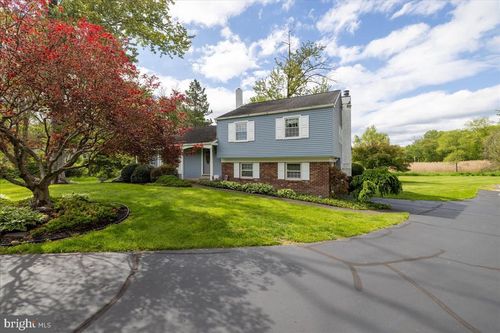 5 Clover Ln, Chalfont, PA, 18914-1311 | Card Image