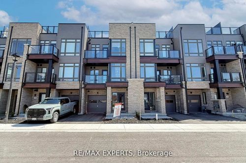 31 Wyn Wood Lane, Orillia, ON, L3V8P7 | Card Image